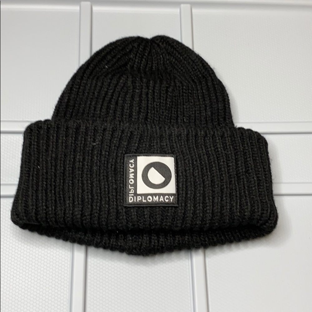 Diplomacy Beanie Wide Cuff